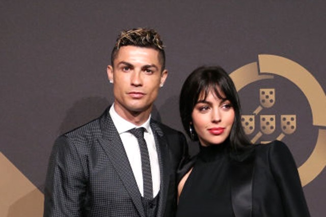 Ronaldo evlənməyə hazırlaşır? - FOTO