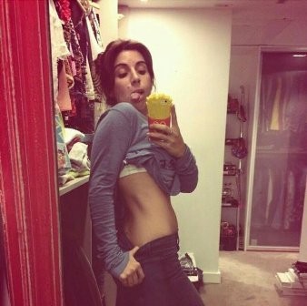 Maradonanın qızının bu fotosu hər kəsi ŞOKA saldı - FOTOLAR