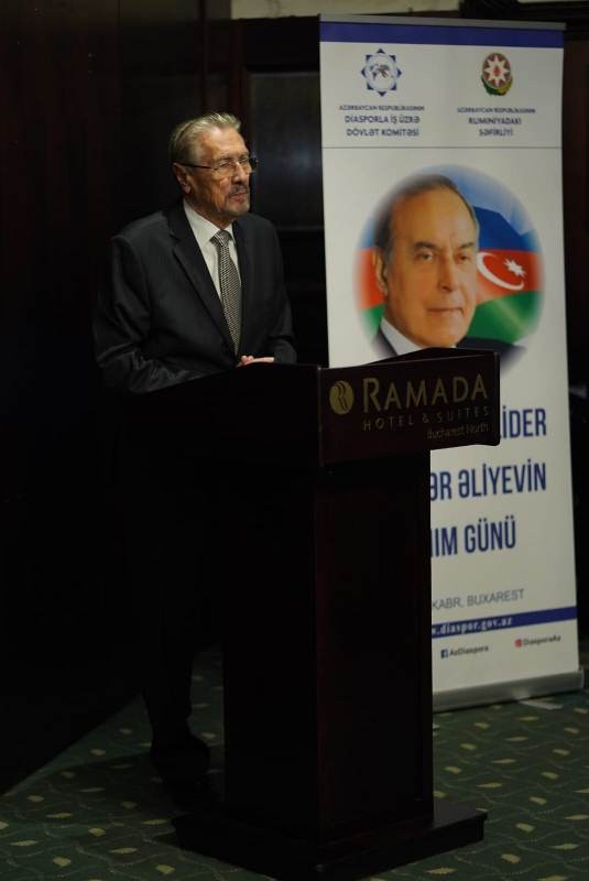 Rumıniyada Heydər Əliyevin xatirəsi anılıb - FOTOLAR