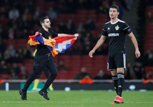 "Qarabağ"ın oyununda erməni təxribatı - FOTO