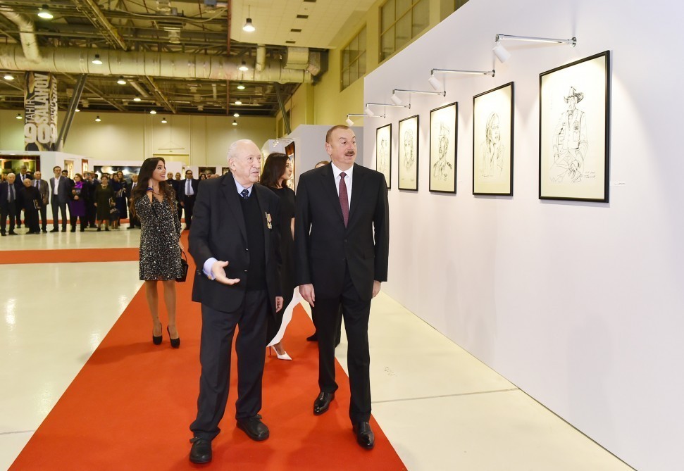 İlham Əliyev Tahir Salahovun 90 illik yubiley sərgisində - FOTOLAR