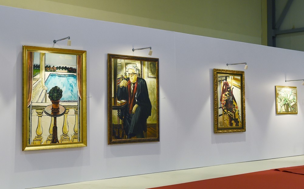 İlham Əliyev Tahir Salahovun 90 illik yubiley sərgisində - FOTOLAR