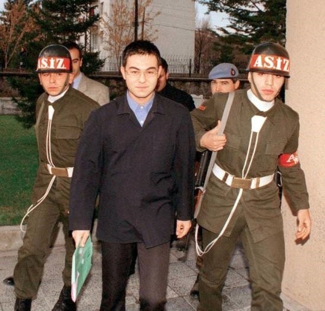 Türkiyənin məşhur müğənniləri niyə həbs olunublar? - Keçmiş AÇIQLANDI