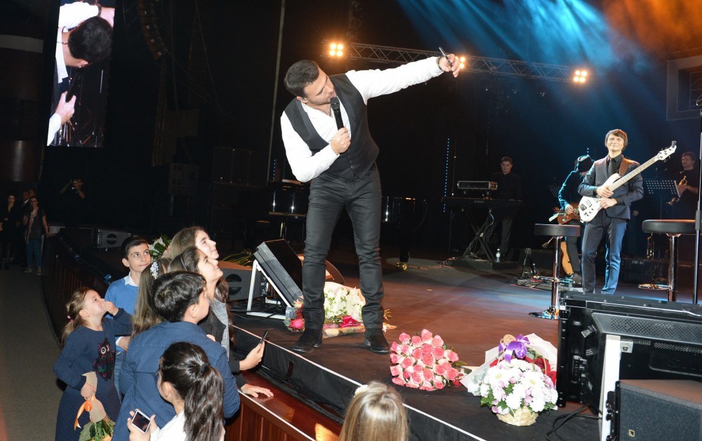 Leyla Əliyeva Emin Ağalarovun  konsertini belə izlədi - FOTOLAR