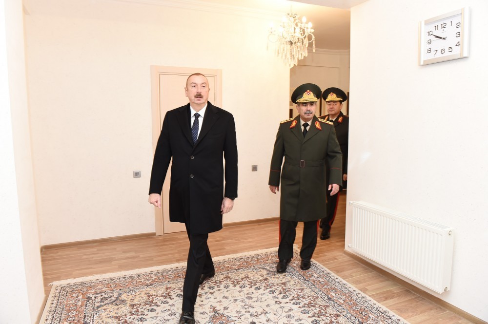 İlham Əliyev Sabunçuda - hərbçilərə yeni mənzillər verildi (FOTOLAR-YENİLƏNİB)
