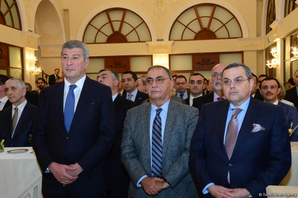 Elmar Məmmədyarov səfirləri bir araya topladı - FOTOLAR