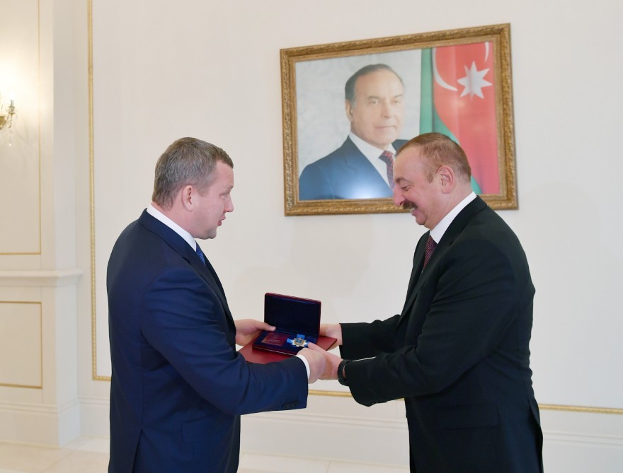 Dövlət başçısı Sergey Morozovu qəbul etdi 