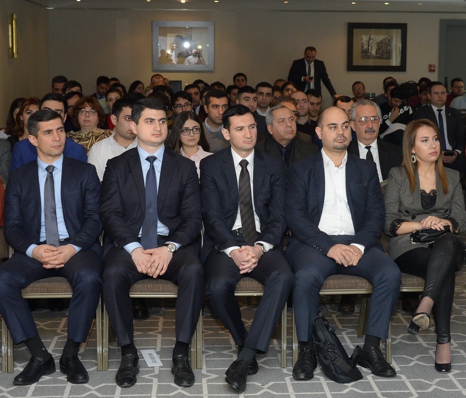 “Süni intellekt” mövzusunda seminar keçirildi - FOTOLAR