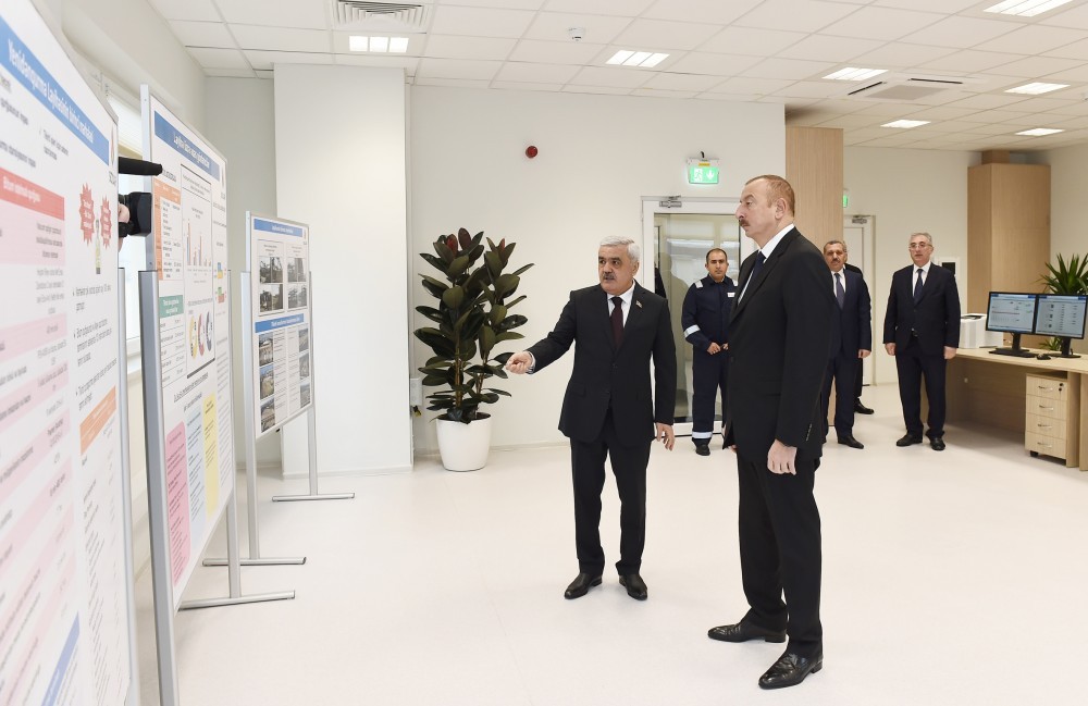İlham Əliyev Bakı neft emalı zavodunda - FOTOLAR-YENİLƏNİB