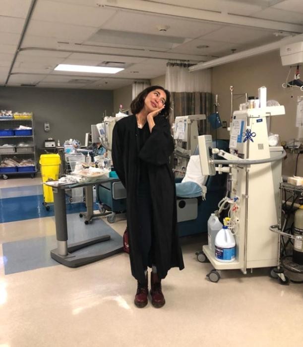 Arıqlamaq istəyən model böyrəyindən oldu - FOTO