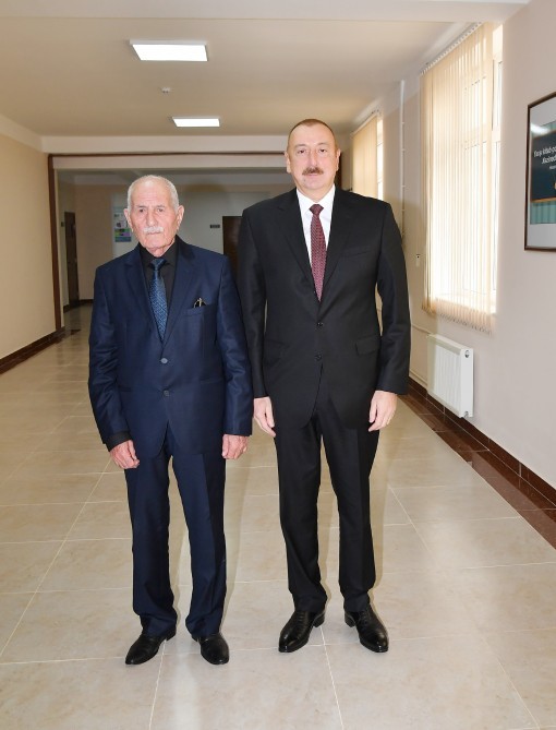 İlham Əliyev və xanımı məcburi köçkünlər üçün tikilən kompleksin açılışında - FOTO-YENİLƏNİB