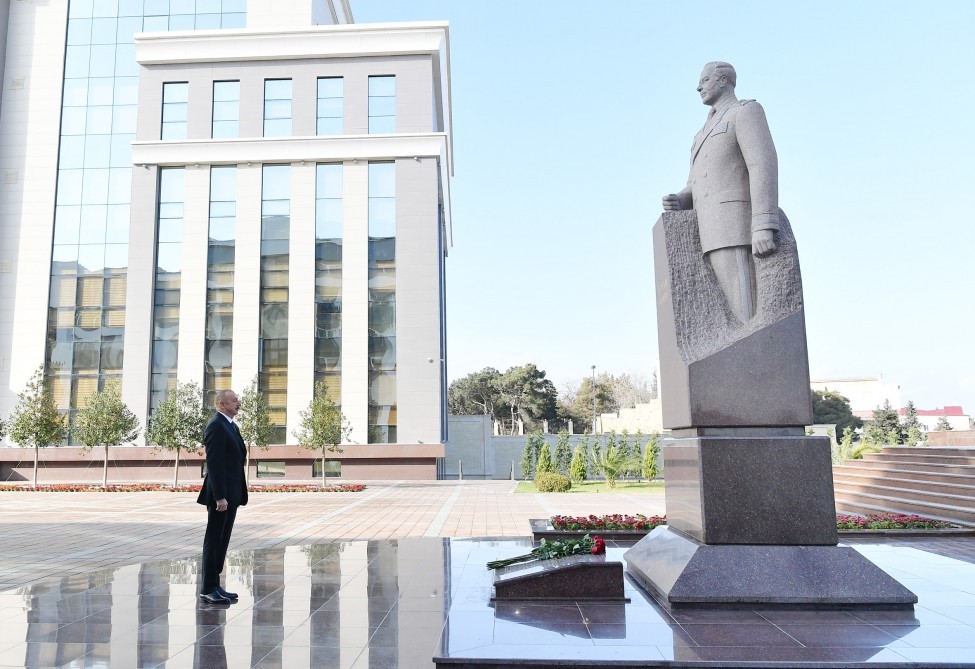 Ramil Usubov dövlət başçısına raport verdi - FOTOLAR