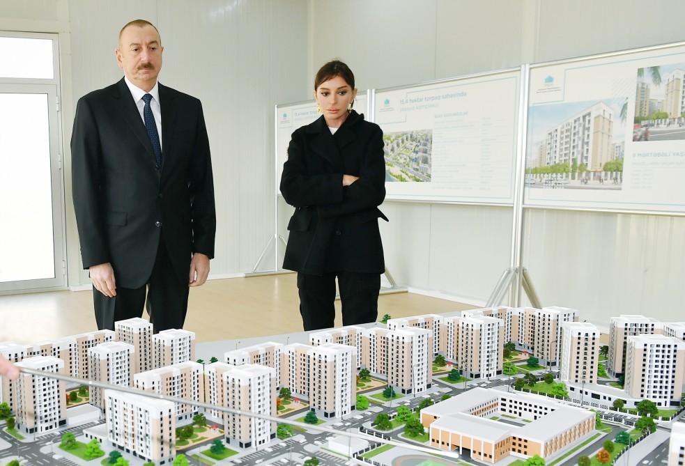 İlham Əliyev və birinci xanım yaşayış kompleksinin açılışında - FOTOLAR (YENİ-2)