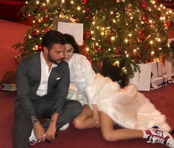 Tanınmış müğənni 2018-ci ilin son günü EVLƏNDİ (FOTOLAR)