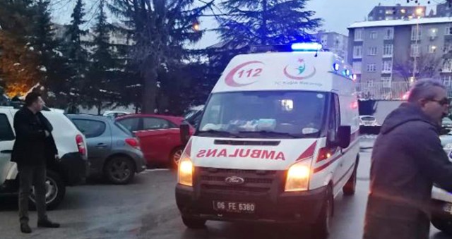 Tələbə universitet əməkdaşını güllələyərək öldürdü: polis həmin şəxsi axtarır - VİDEO  + FOTO