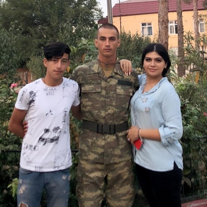 Rozanın daha bir oğlu əsgər oldu - FOTO