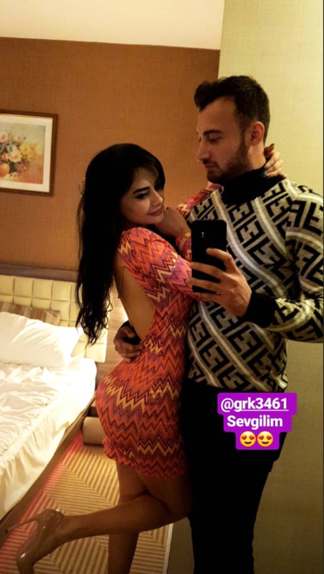 Naz sevgilisi ilə yataqda çəkdirdiyi fotonu paylaşdı - FOTOLAR