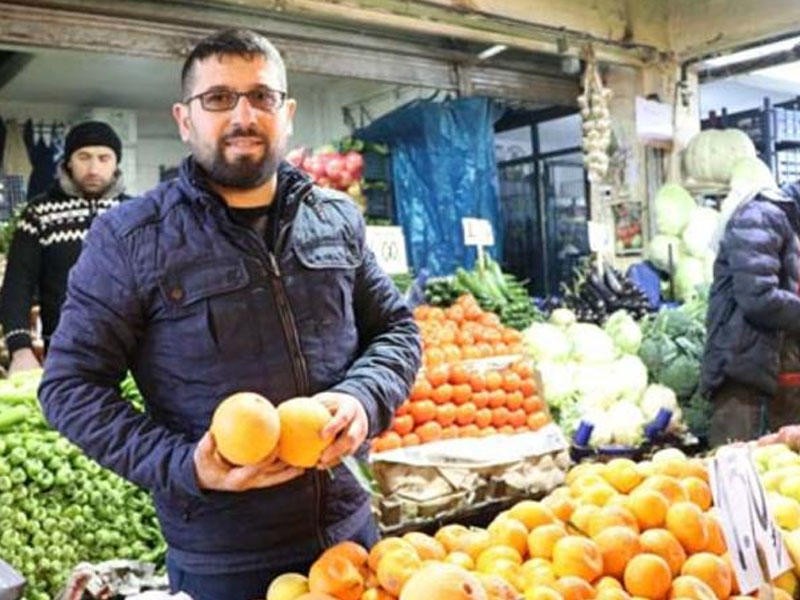 On ədəd sellofan torba gətirənə 1 kq portağal pulsuz verilir - FOTO