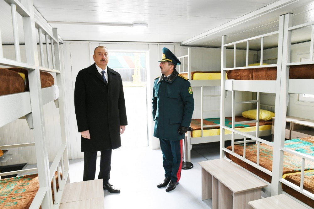 İlham Əliyev “Tufan” tipli sərhəd gözətçi gəmisində - FOTOLAR