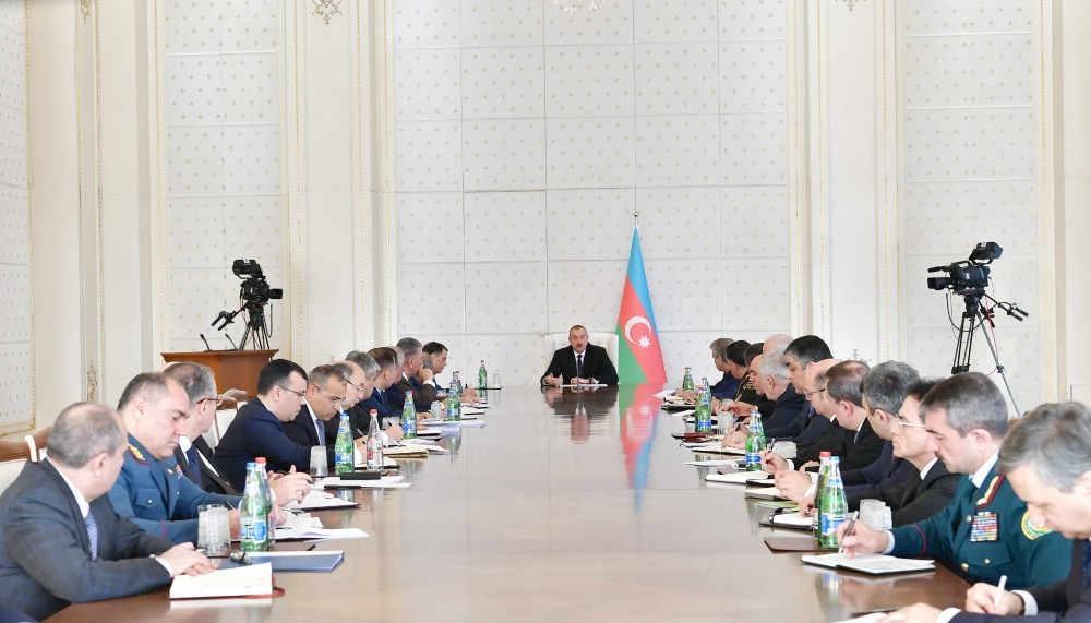 İlham Əliyev nazirləri TOPLADI - FOTOLAR
