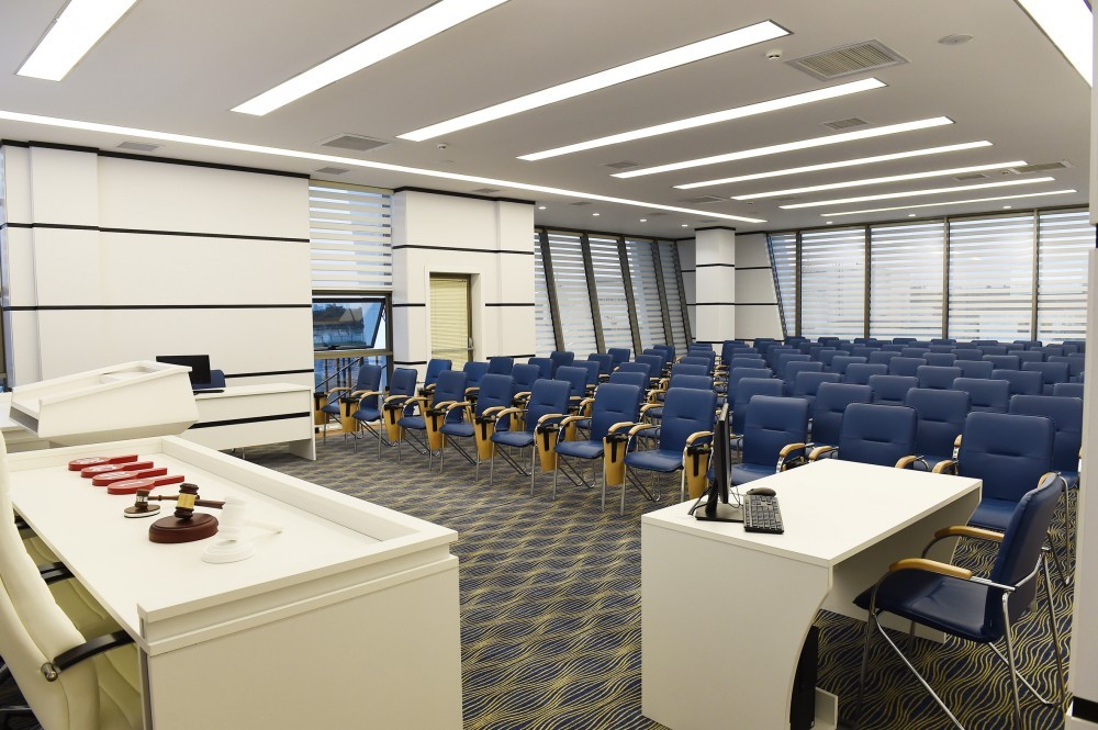 Hərraca 125 dövlət əmlakı çıxarıldı - FOTO