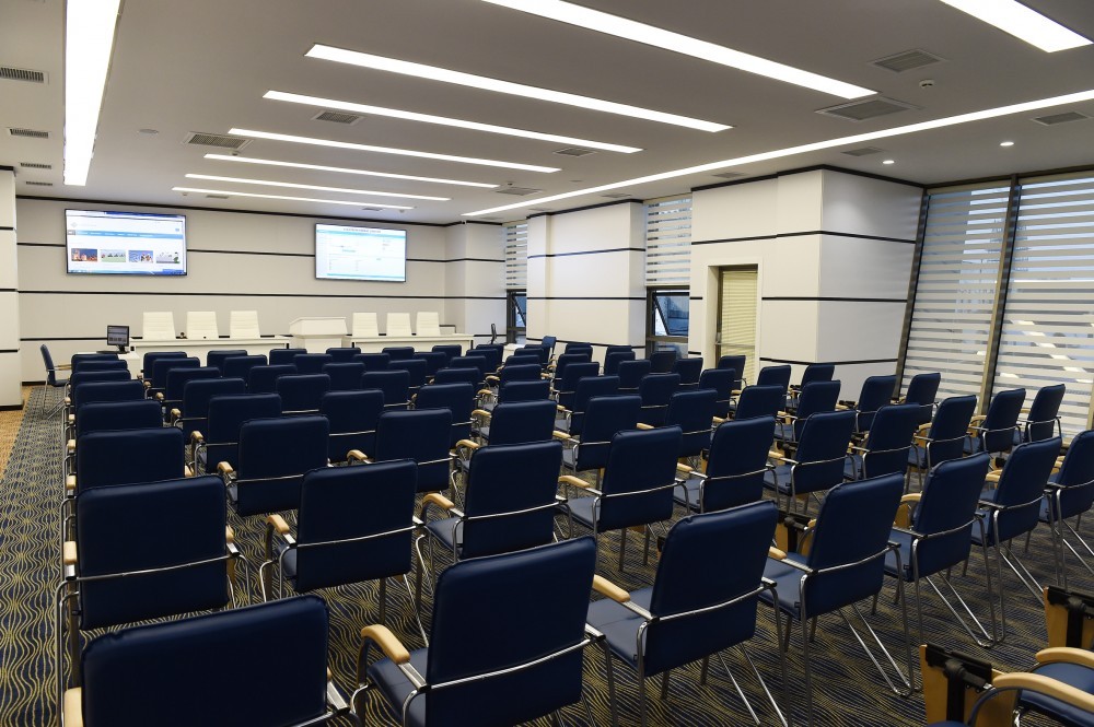 Hərraca 125 dövlət əmlakı çıxarıldı - FOTO