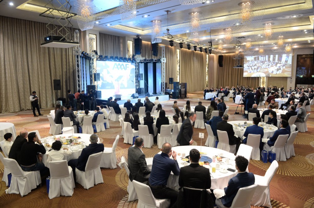 Ulu Öndərin, sizə zirvə arzulayıram ifadəsindən doğan “Zirvə” -  Azər Əliyev “Zirve Awards-2018”-də (FOTO-VİDEO)