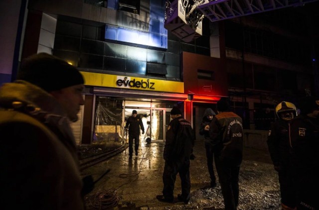 Ankarada fabrik yandı - 5 suriyalı öldü - FOTOLAR