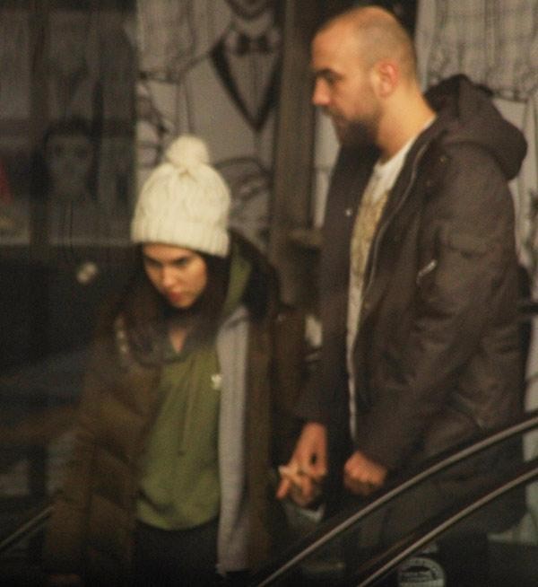 Yeni sevgilisi ilə belə görüntüləndi - FOTOLAR