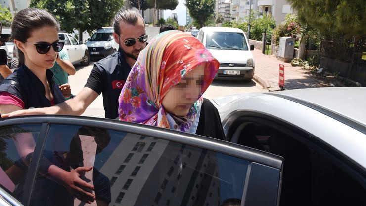 Kəpəzdə qadın ərini meyvə bıçağı ilə öldürdü - Səs yazısı yayıldı