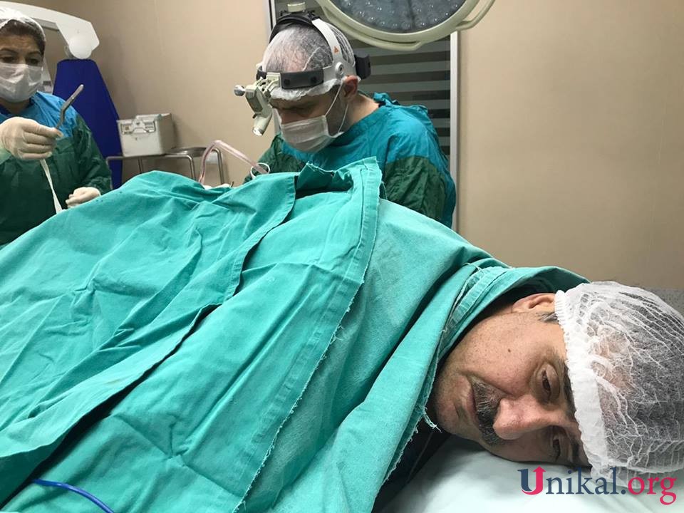 Azərbaycanda tanınmış meyxanaçının ayaqları tutuldu: əməliyyat olundu -FOTO