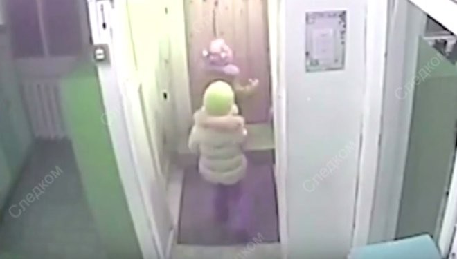 Paytaxtda bağçadan qaçan uşaqlar donaraq ölməkdən son anda qurtuldular - FOTO