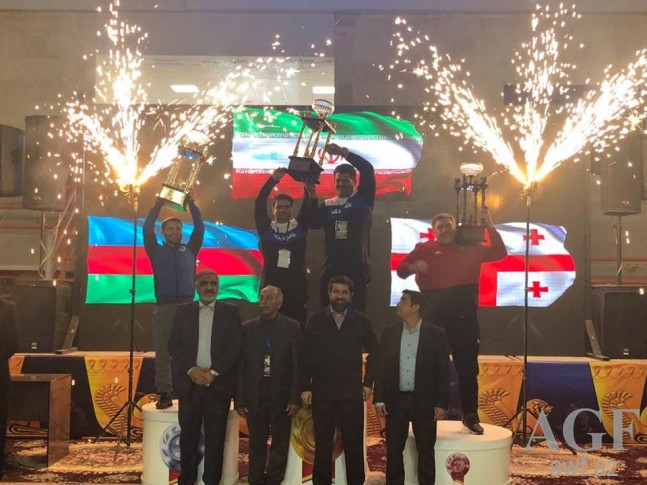 Güləşçilərimiz "Təxti kuboku"nda üç medal qazandı 