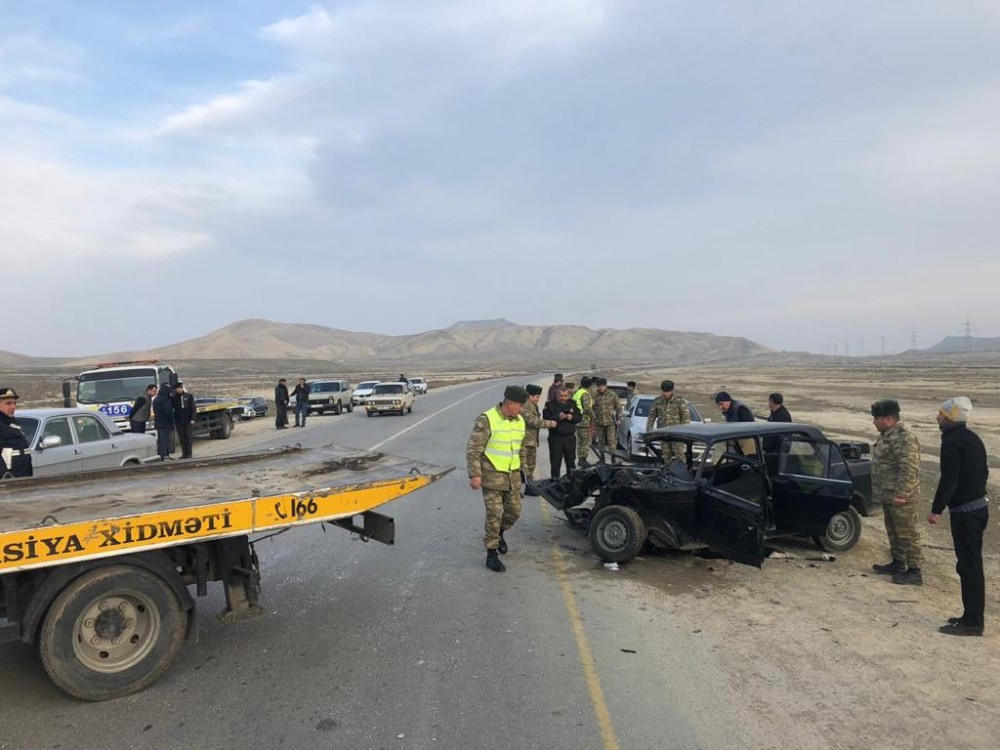 BP-yə məxsus “Land Cruiser” “QƏZA TÖRƏTDİ  - ölən və yaralananlar var (FOTO)