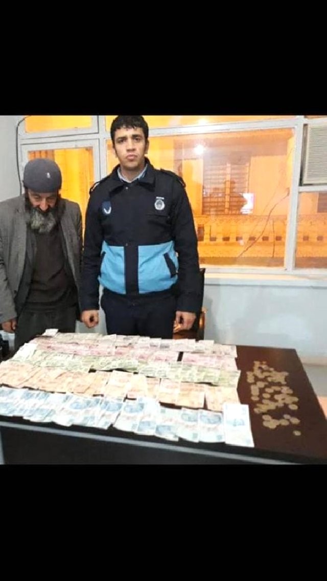 Dilənçinin üzərindən 9 min pul çıxdı - FOTOLAR