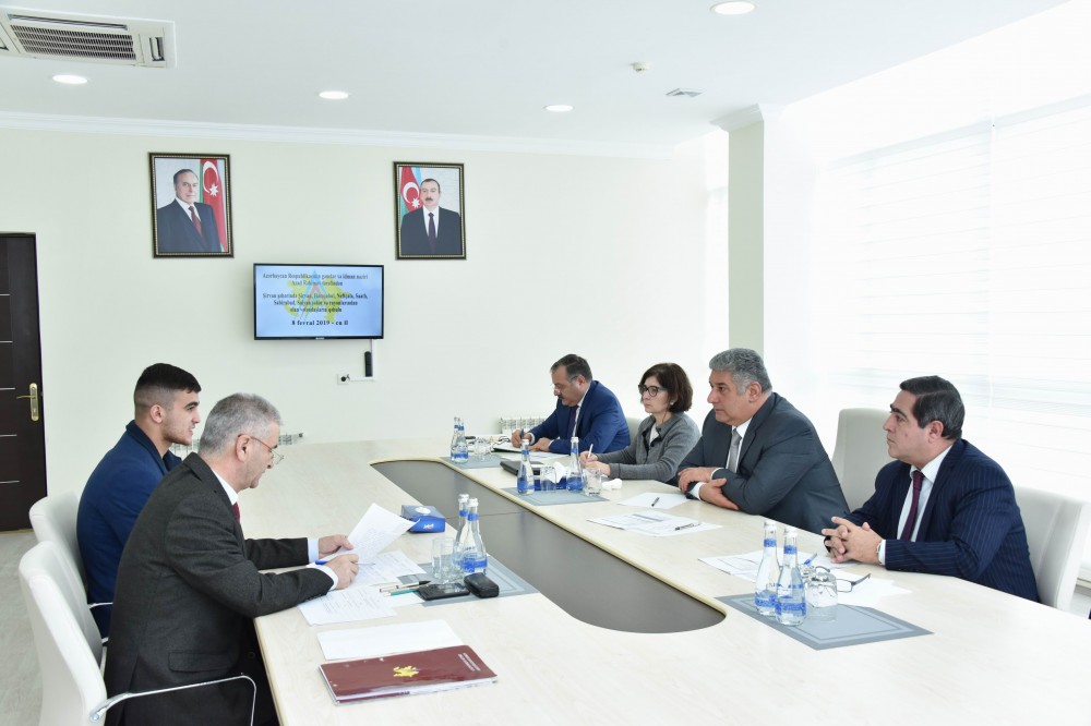 Nazir Şirvanda vətəndaşları qəbul etdi 
