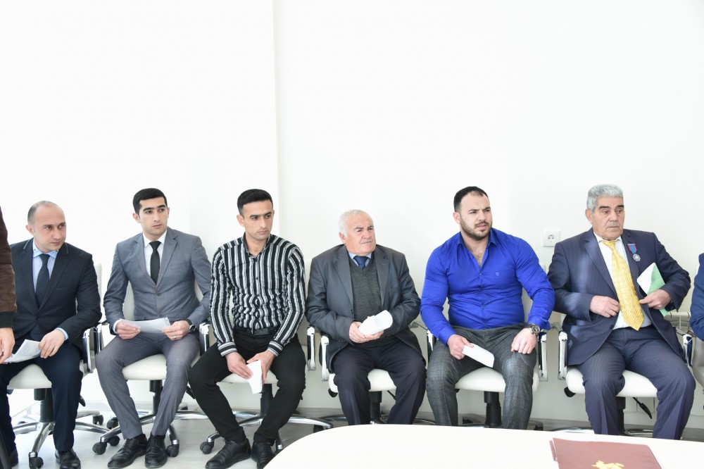 Nazir Şirvanda vətəndaşları qəbul etdi 