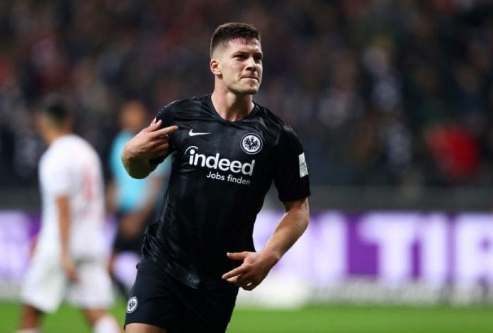 “Barselona” 21 yaşlı futbolçunu transfer edir 