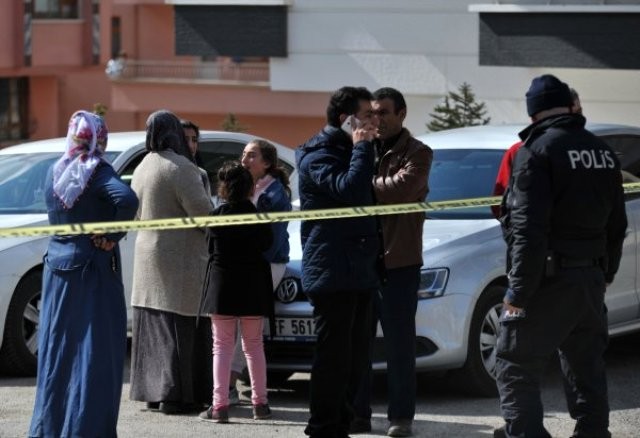 Uşaqlarının gözü qarşısında dəhşət: əvvəl arvadını, sonra isə... - VİDEO + FOTO