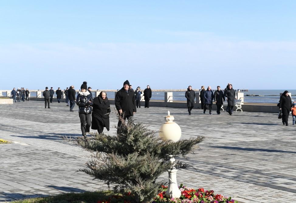Prezidentin sumqayıtlılarla maraqlı DİALOQU - "Bu il bu məsələ həll olunmalıdır" - FOTOLAR