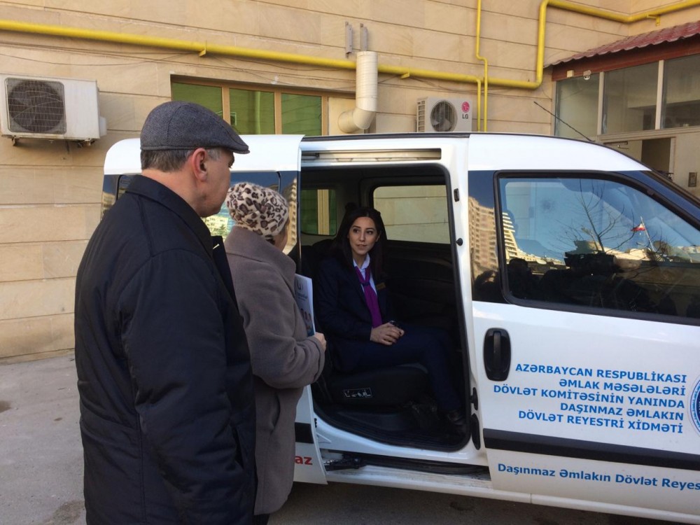 30 mənzil sahibinə çıxarış təqdim olundu - FOTOLAR