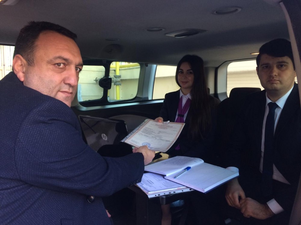 30 mənzil sahibinə çıxarış təqdim olundu - FOTOLAR