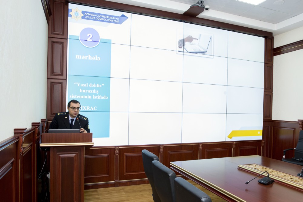 Aidiyyəti dövlət qurumlarının əməkdaşları  Gömrük Komitəsində - FOTO