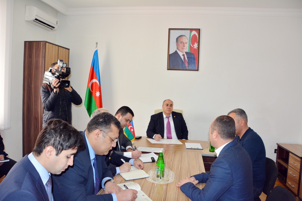 Səfər Mehdiyev Ağsu şəhərində vətəndaşları qəbul etdi - FOTO