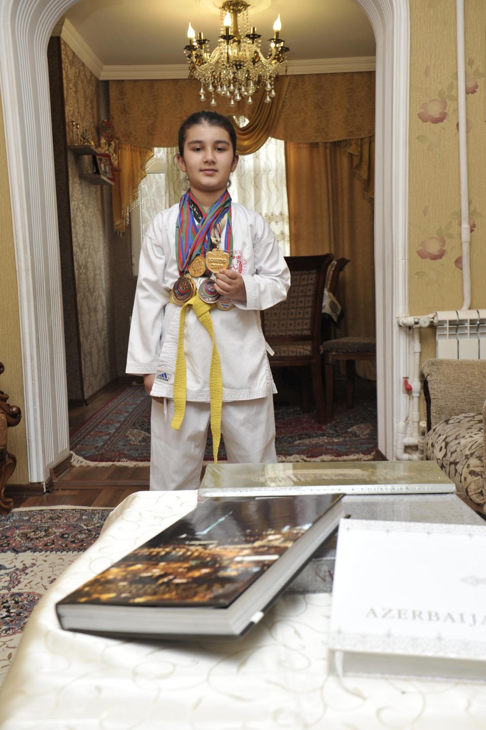 Mehriban Əliyeva Zəhra Salmanlıya hədiyyə göndərdi - FOTO