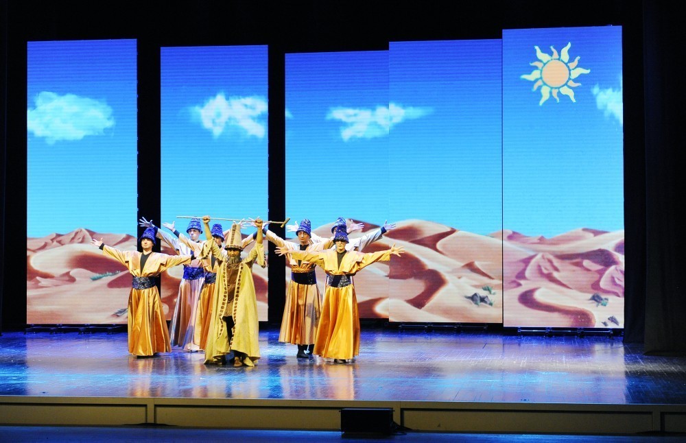 Leyla Əliyeva premyerada - FOTOLAR