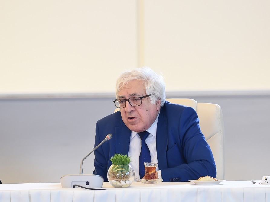 Prezidentlə xanımı incəsənət xadimləri ilə görüşdü - FOTOLAR