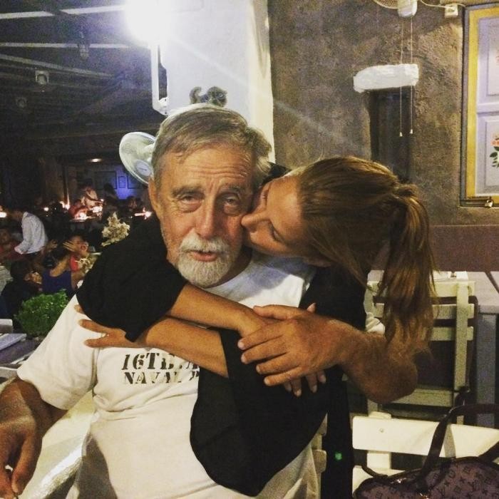 Məşhur müğənniyə ağır itki - FOTO