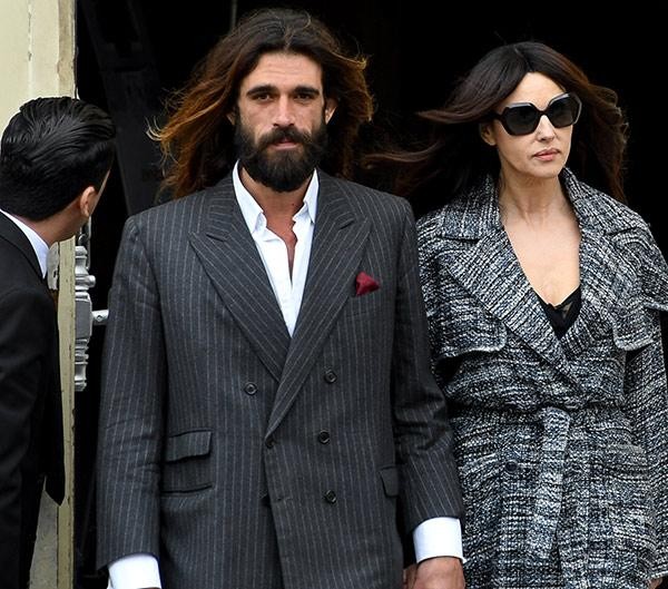 Monika Belluçi 18 yaş kiçik sevgilisi ilə - FOTOLAR