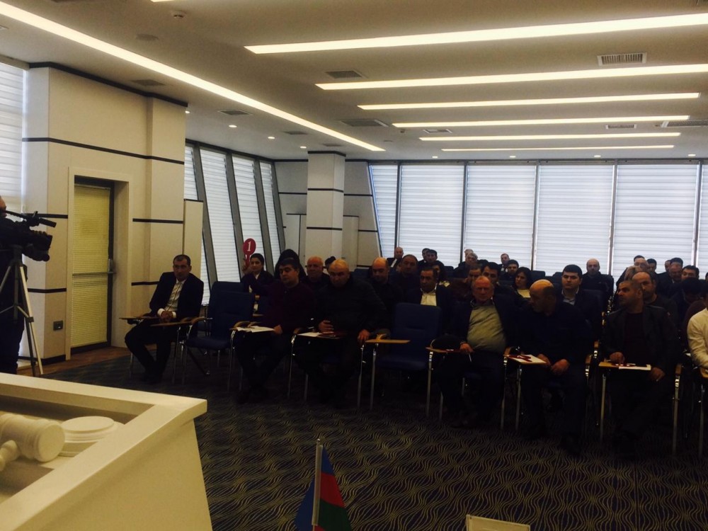 "Cherry Easter" 3300, Toyota Camry 14 600 manata satıldı - FOTO